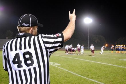 Teens in Rockford train to referee as shortage looms